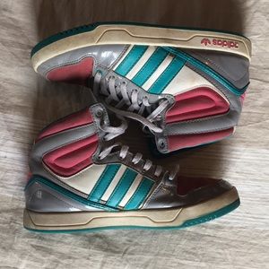 Adidas Old School kicks